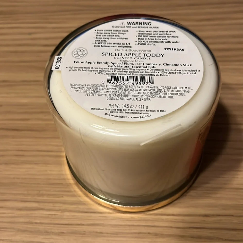 Bath & Body Works 3 Wick Candle. Spiced Apple Toddy.